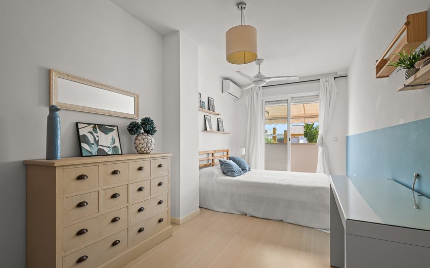 Reventa - Villa -
Torre de la Horadada - Pueblo Latino