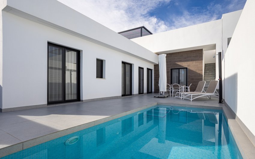 Reventa - Villa -
Torre Pacheco - Roldán