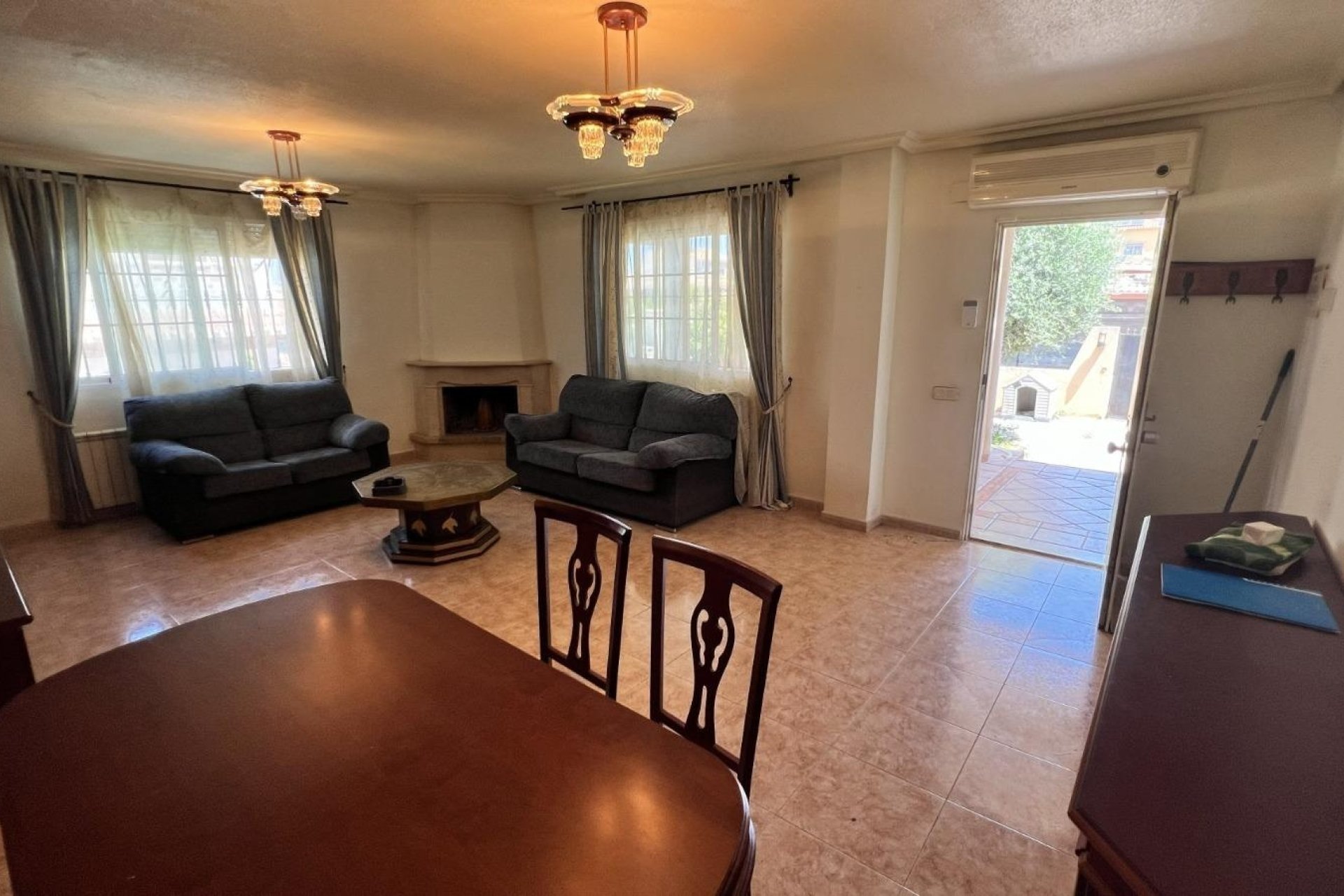 Reventa - Villa -
Torrevieja - Aguas Nuevas