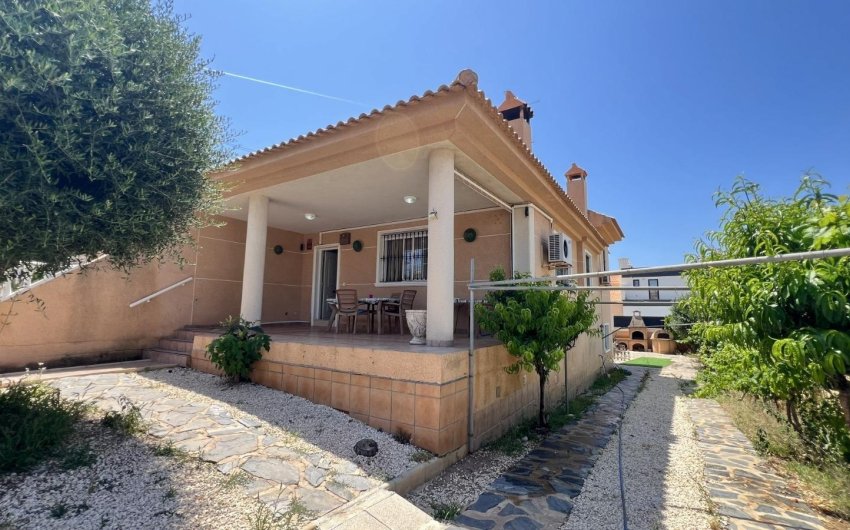 Reventa - Villa -
Torrevieja - Aguas Nuevas