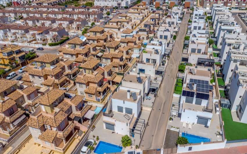 Reventa - Villa -
Torrevieja - Aguas Nuevas