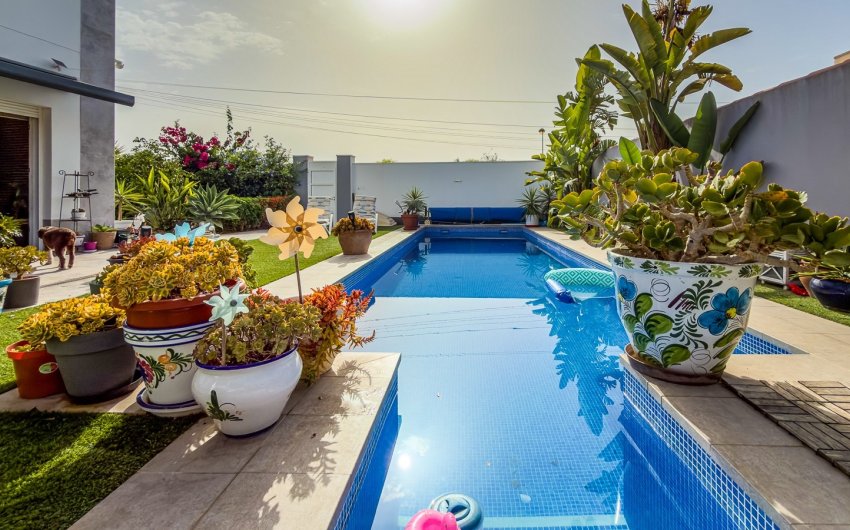 Reventa - Villa -
Torrevieja - Costa Blanca