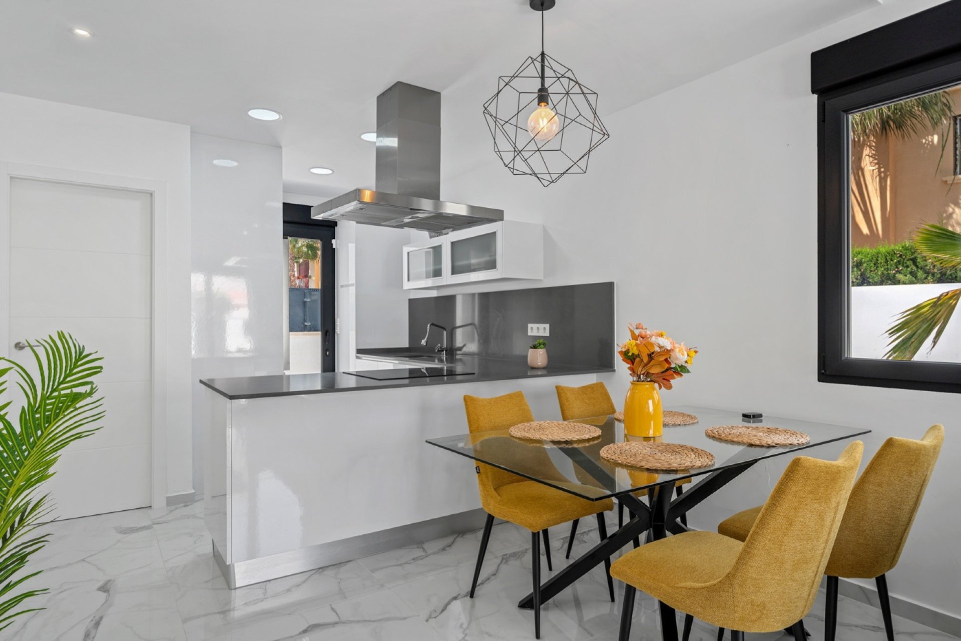 Reventa - Villa -
Torrevieja - Costa Blanca