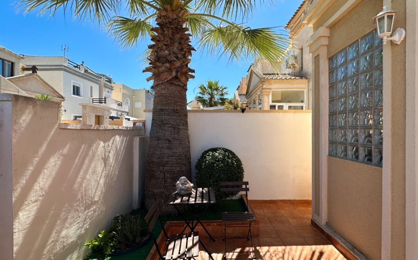Reventa - Villa -
Torrevieja - Costa Blanca