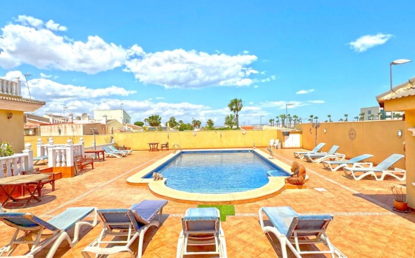 Reventa - Villa -
Torrevieja - Costa Blanca