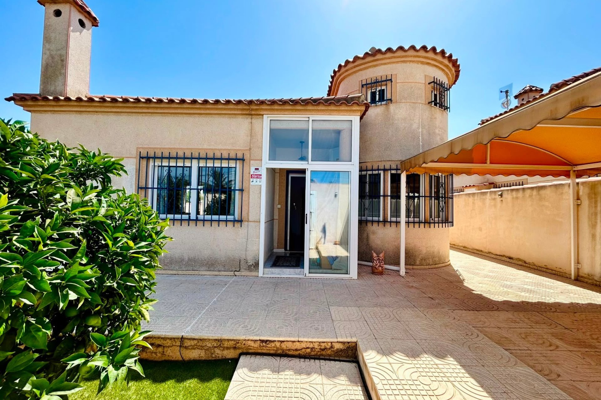 Reventa - Villa -
Torrevieja - Costa Blanca