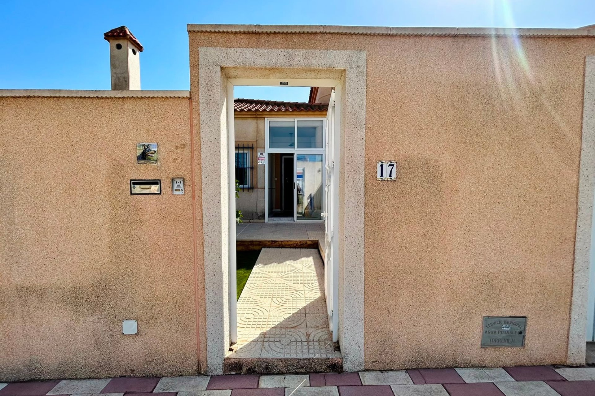 Reventa - Villa -
Torrevieja - Costa Blanca