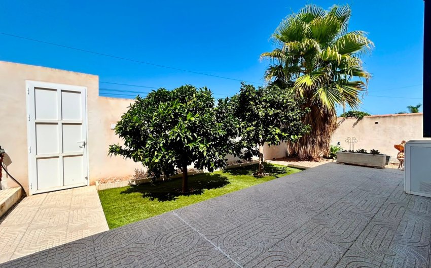Reventa - Villa -
Torrevieja - Costa Blanca