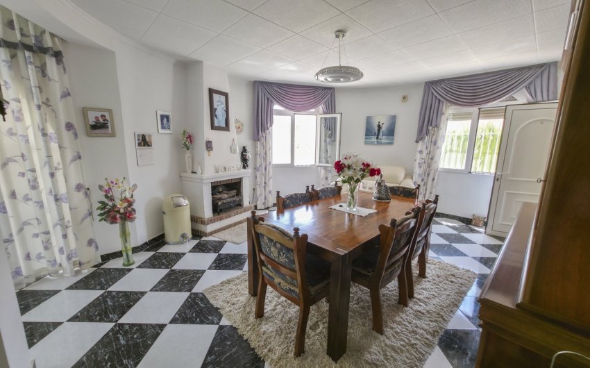 Reventa - Villa -
Torrevieja - Costa Blanca