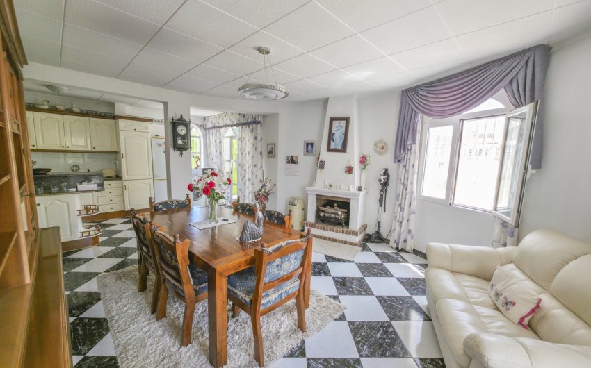 Reventa - Villa -
Torrevieja - Costa Blanca