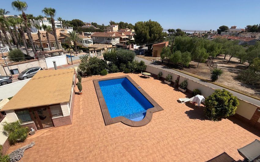 Reventa - Villa -
Torrevieja - Costa Blanca