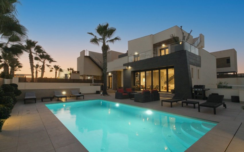 Reventa - Villa -
Torrevieja - Costa Blanca