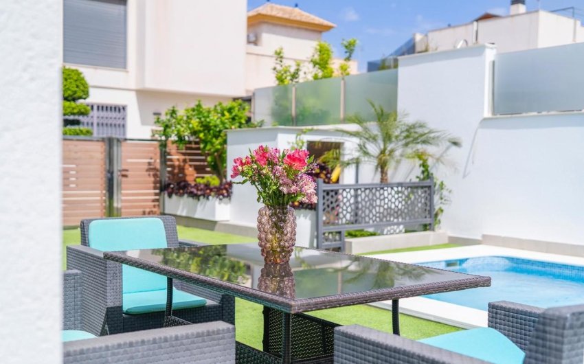 Reventa - Villa -
Torrevieja - Costa Blanca