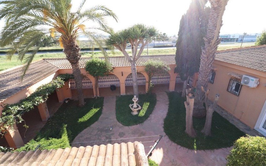 Reventa - Villa -
Torrevieja - Costa Blanca
