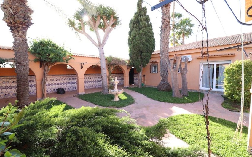 Reventa - Villa -
Torrevieja - Costa Blanca