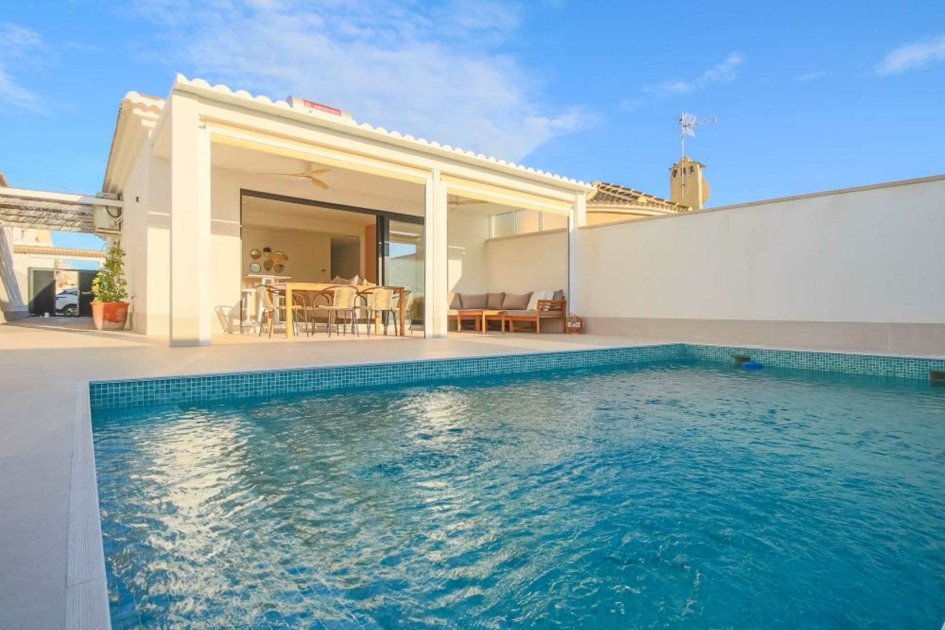 Reventa - Villa -
Torrevieja - Costa Blanca