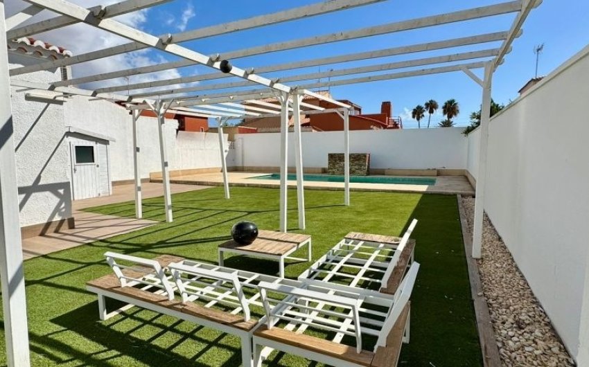 Reventa - Villa -
Torrevieja - Costa Blanca