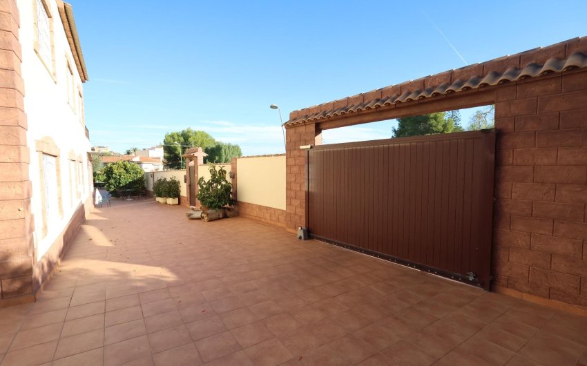 Reventa - Villa -
Torrevieja - Costa Blanca