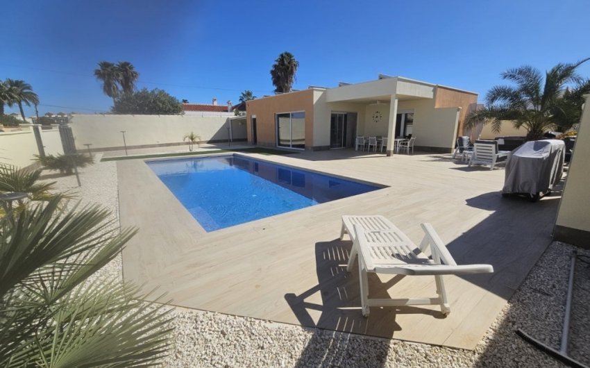 Reventa - Villa -
Torrevieja - Costa Blanca