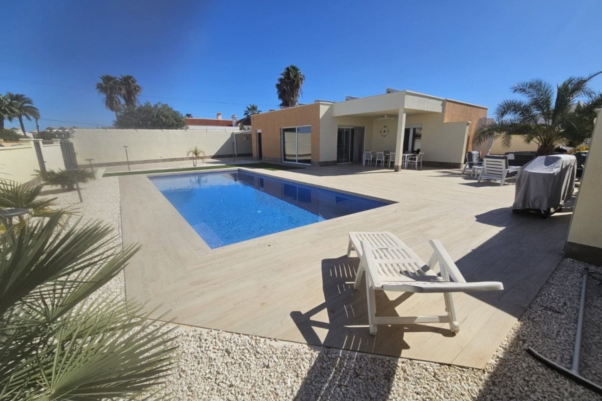 Reventa - Villa -
Torrevieja - Costa Blanca