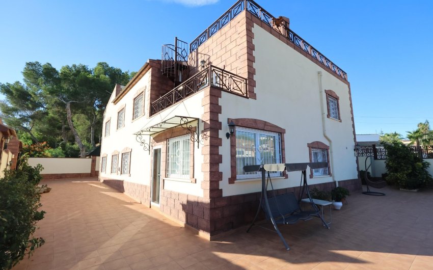 Reventa - Villa -
Torrevieja - Costa Blanca