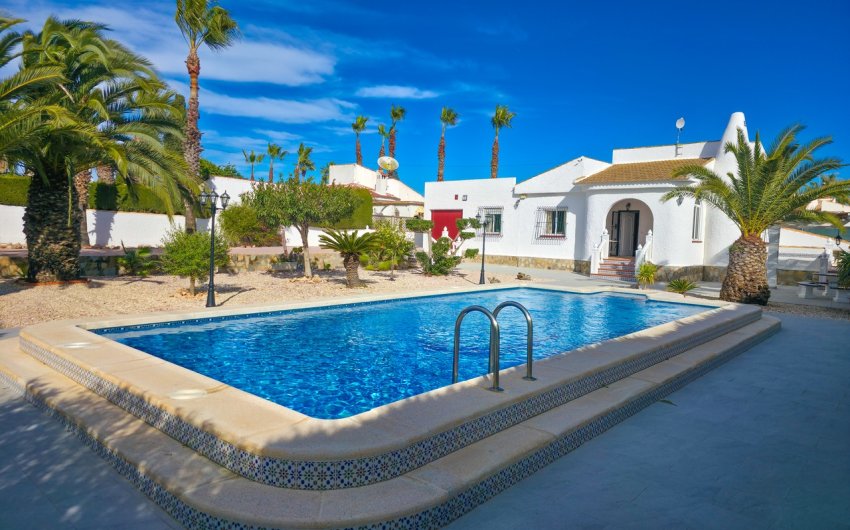 Reventa - Villa -
Torrevieja - Costa Blanca
