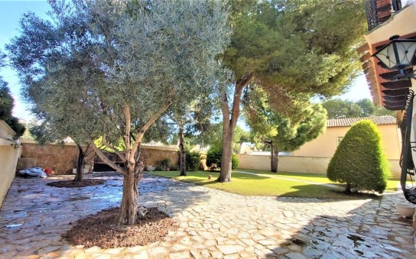 Reventa - Villa -
Torrevieja - Costa Blanca