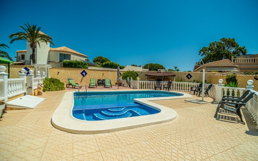 Reventa - Villa -
Torrevieja - Costa Blanca