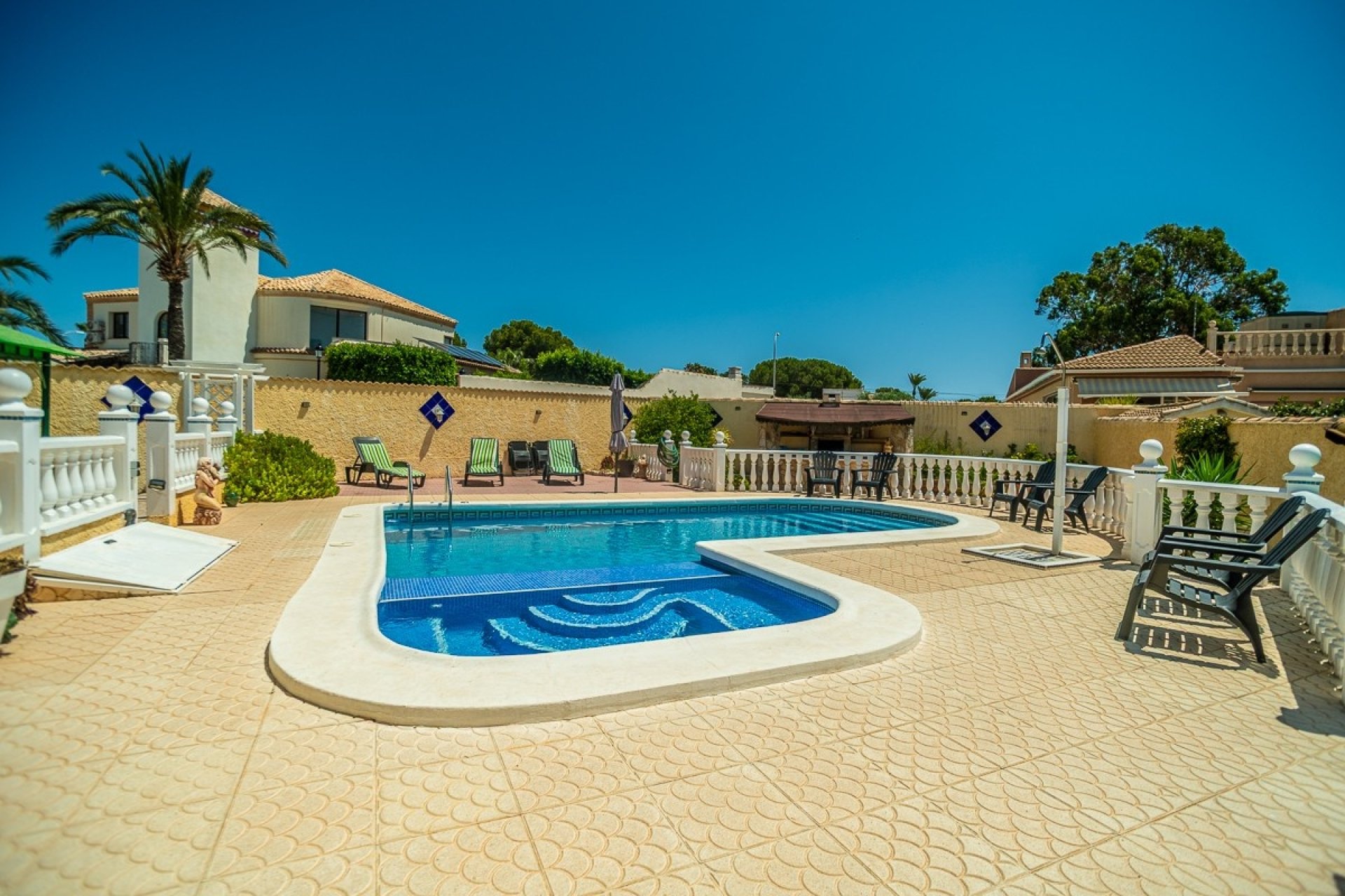 Reventa - Villa -
Torrevieja - Costa Blanca