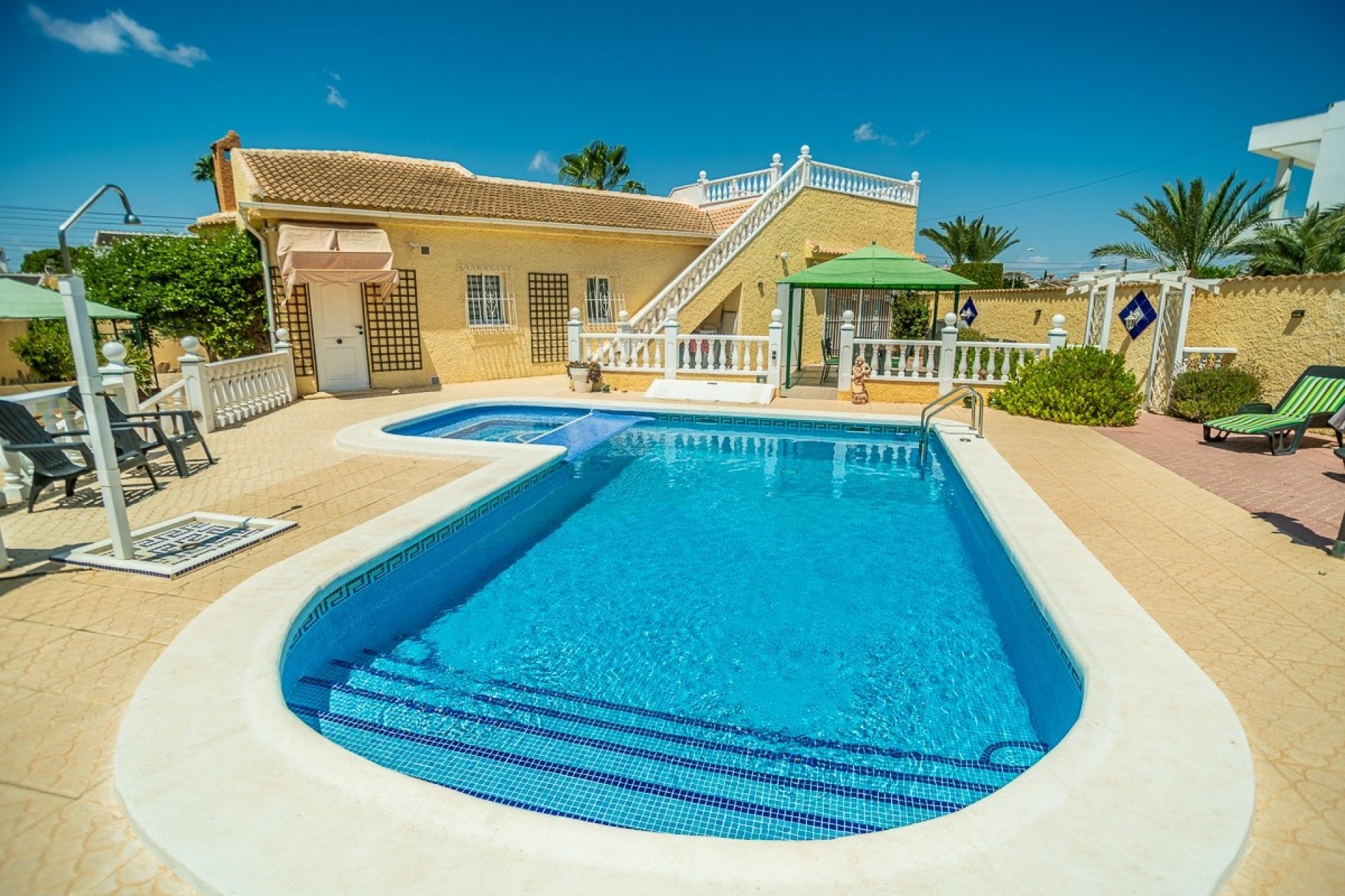 Reventa - Villa -
Torrevieja - Costa Blanca