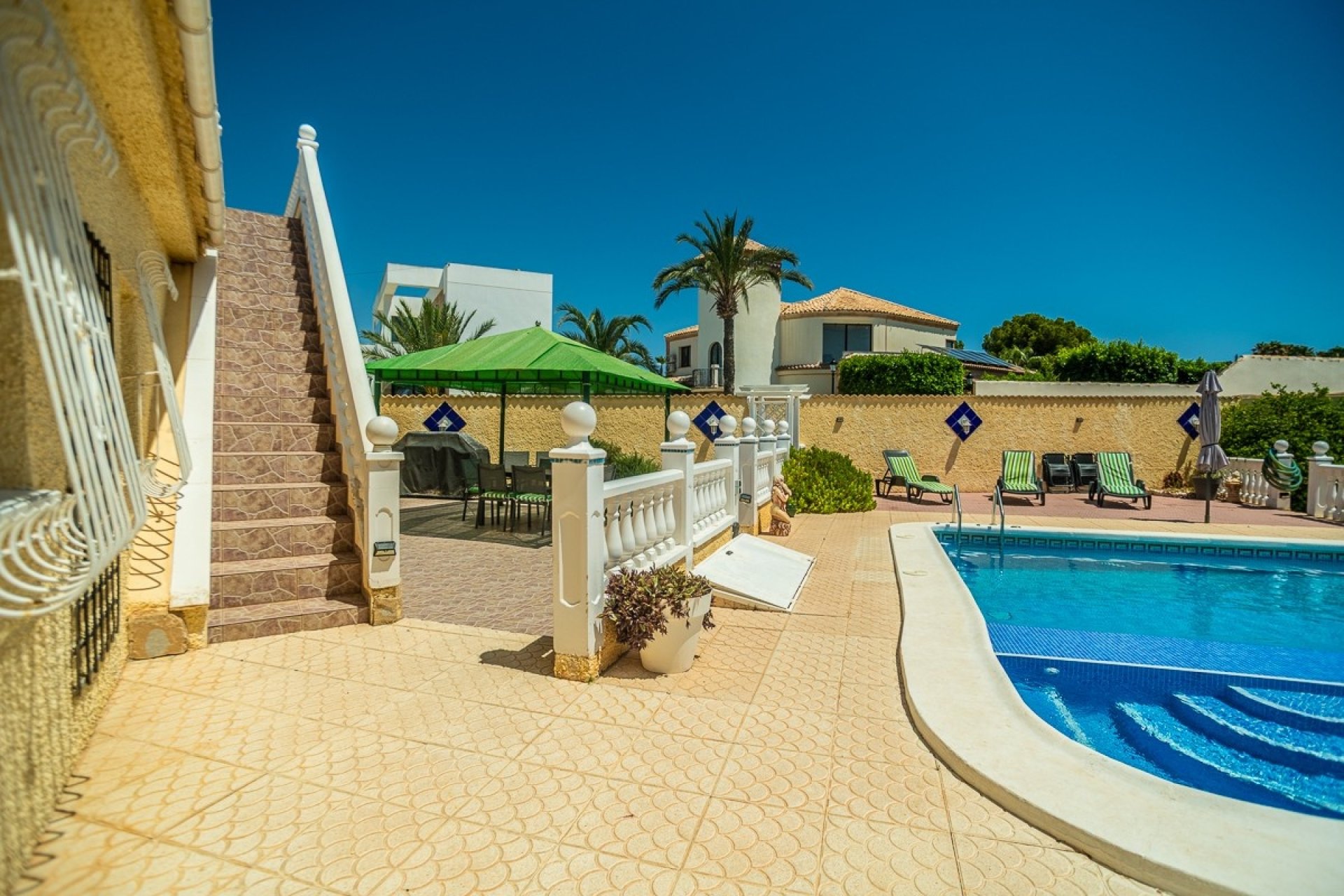 Reventa - Villa -
Torrevieja - Costa Blanca