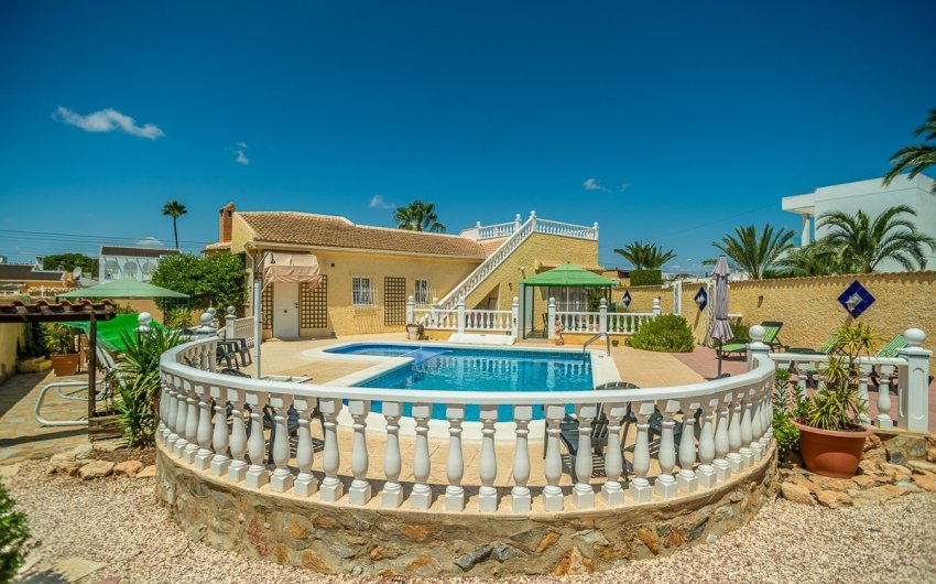 Reventa - Villa -
Torrevieja - Costa Blanca