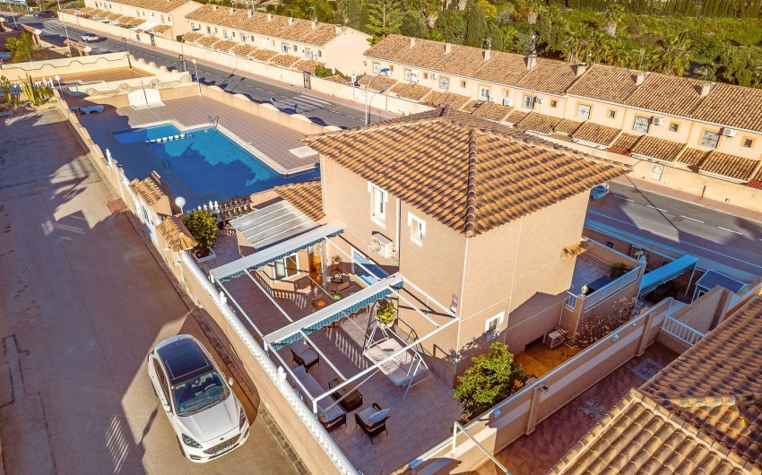 Reventa - Villa -
Torrevieja - Costa Blanca