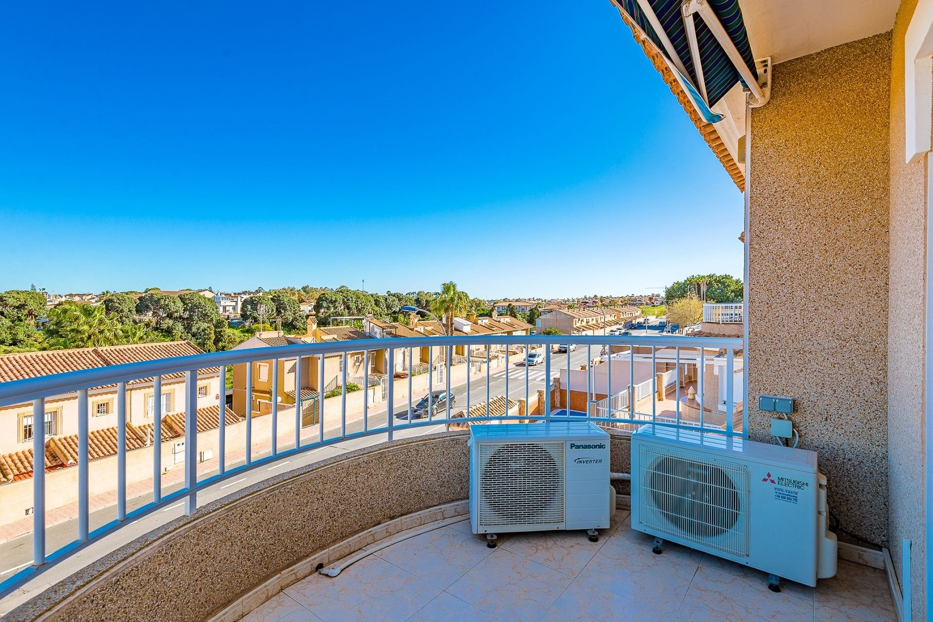 Reventa - Villa -
Torrevieja - Costa Blanca