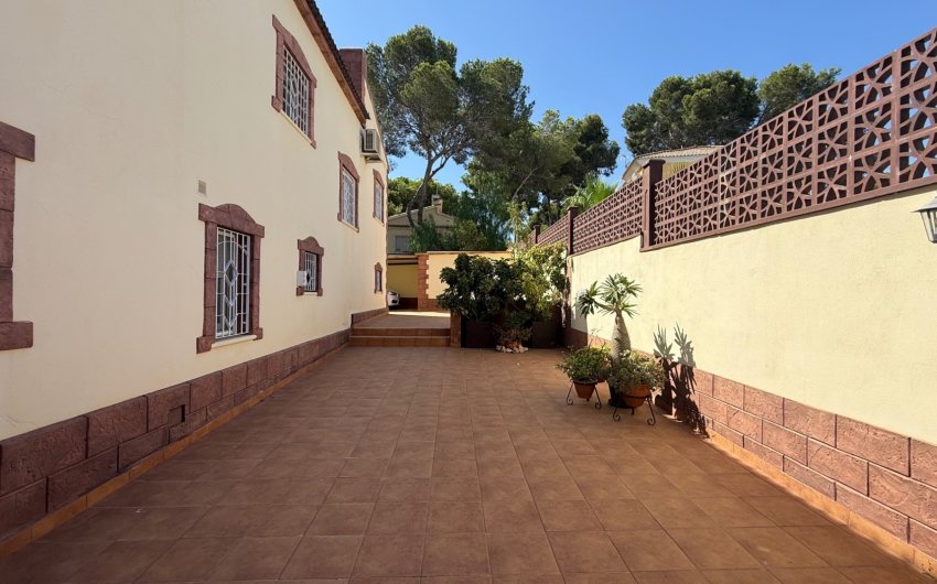 Reventa - Villa -
Torrevieja - Costa Blanca