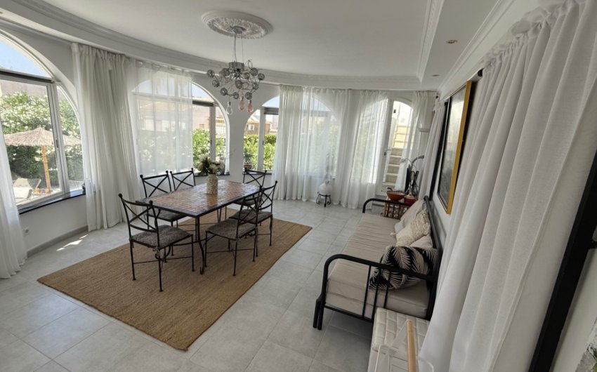 Reventa - Villa -
Torrevieja - Costa Blanca