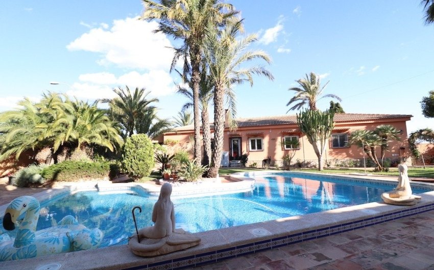 Reventa - Villa -
Torrevieja - Costa Blanca