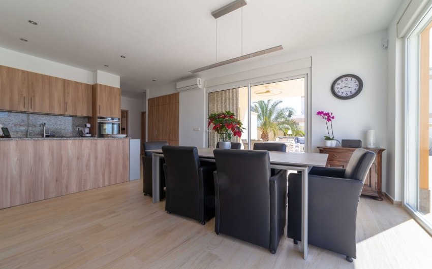 Reventa - Villa -
Torrevieja - Costa Blanca