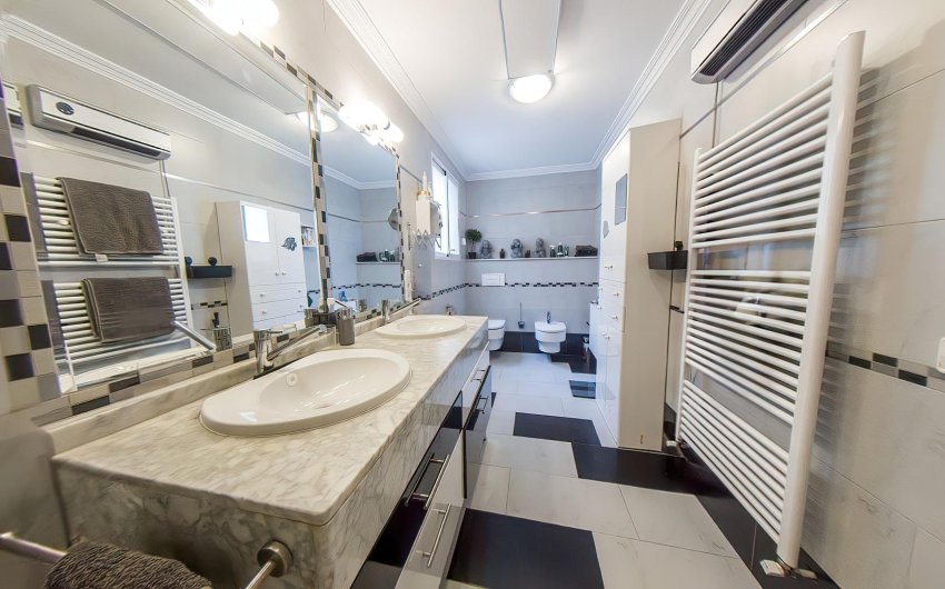 Reventa - Villa -
Torrevieja - Costa Blanca