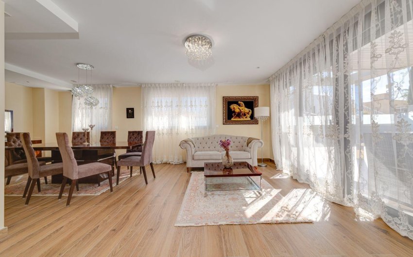 Reventa - Villa -
Torrevieja - Costa Blanca