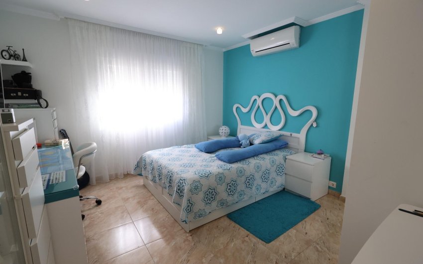 Reventa - Villa -
Torrevieja - Costa Blanca