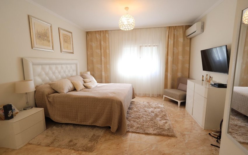 Reventa - Villa -
Torrevieja - Costa Blanca