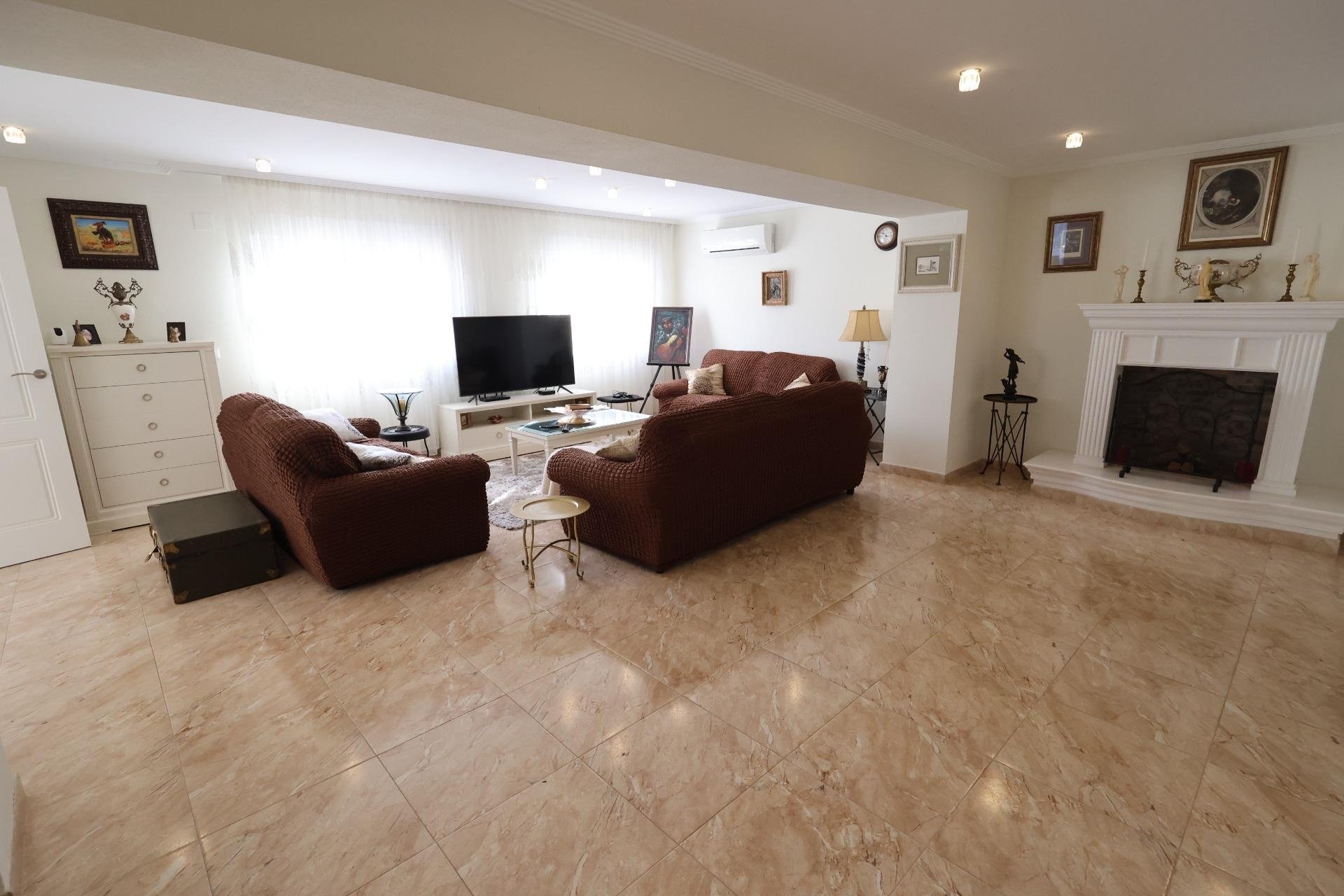 Reventa - Villa -
Torrevieja - Costa Blanca