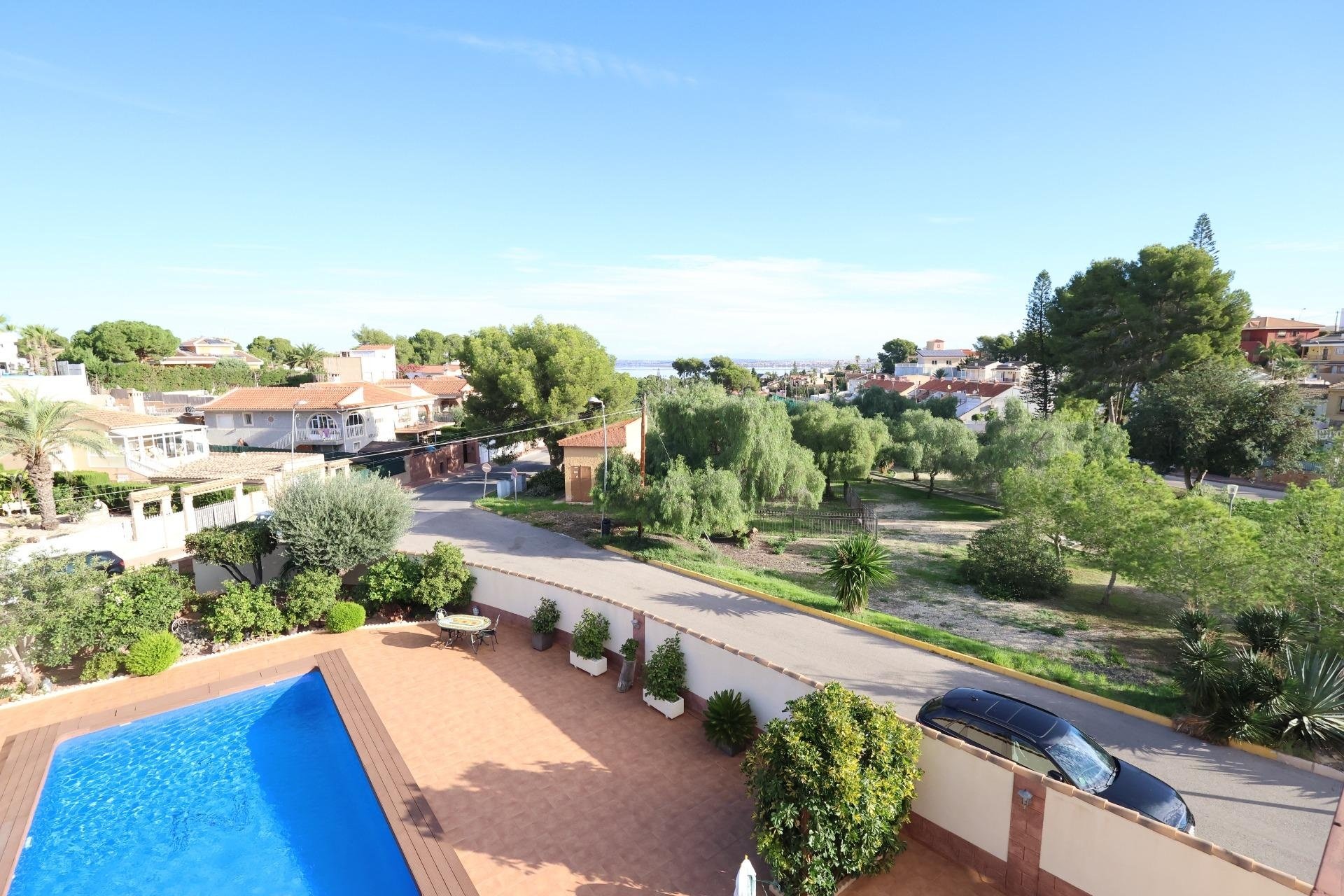 Reventa - Villa -
Torrevieja - Costa Blanca