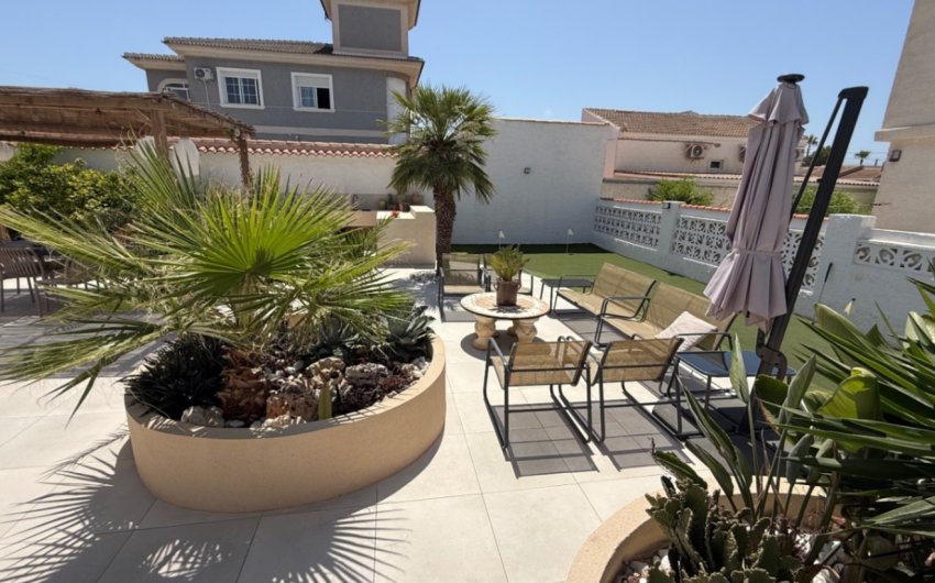 Reventa - Villa -
Torrevieja - Costa Blanca
