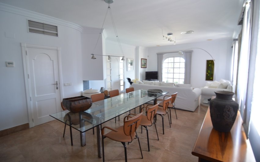 Reventa - Villa -
Torrevieja - Costa Blanca
