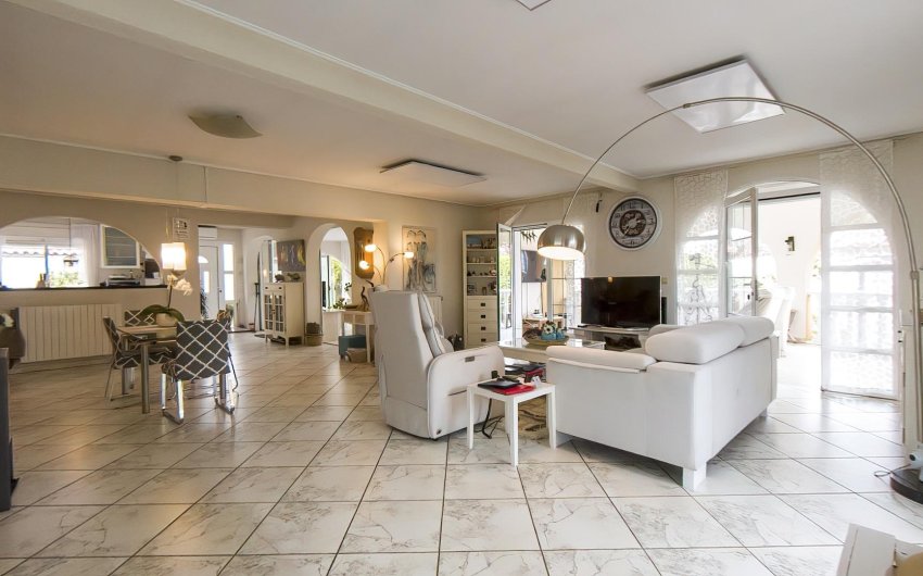 Reventa - Villa -
Torrevieja - Costa Blanca