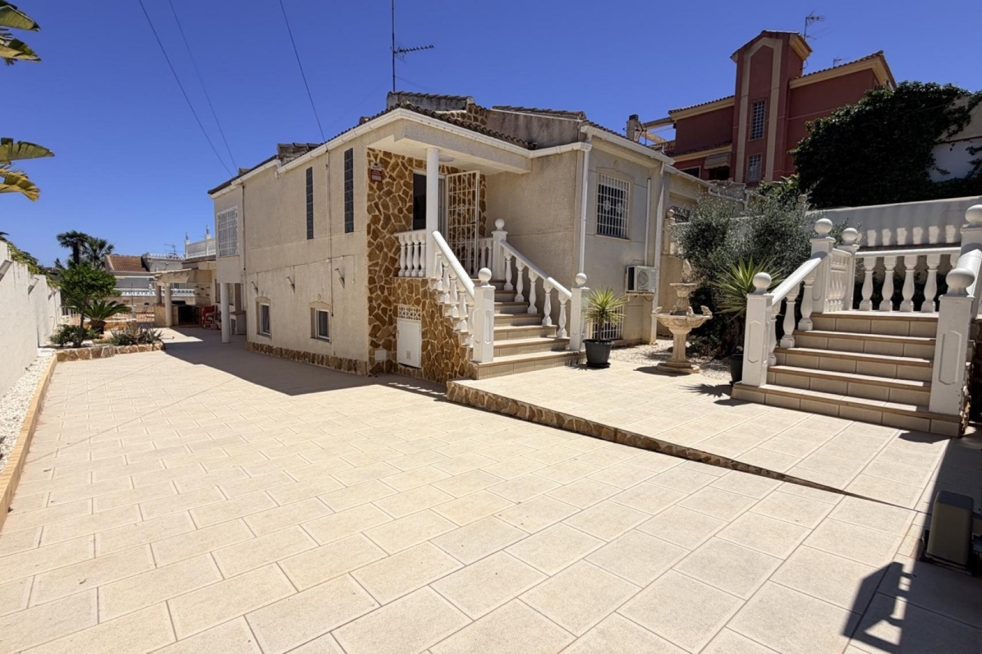 Reventa - Villa -
Torrevieja - Costa Blanca