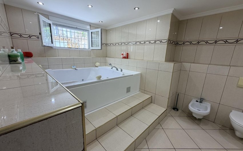 Reventa - Villa -
Torrevieja - Costa Blanca