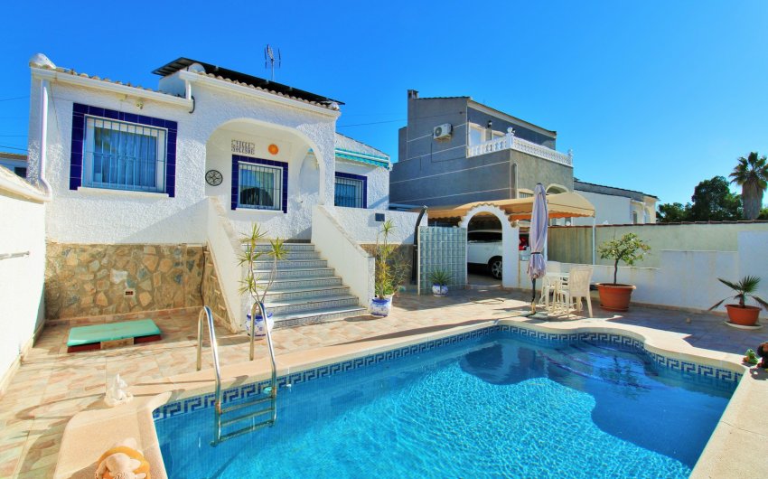 Reventa - Villa -
Torrevieja - El Chaparral